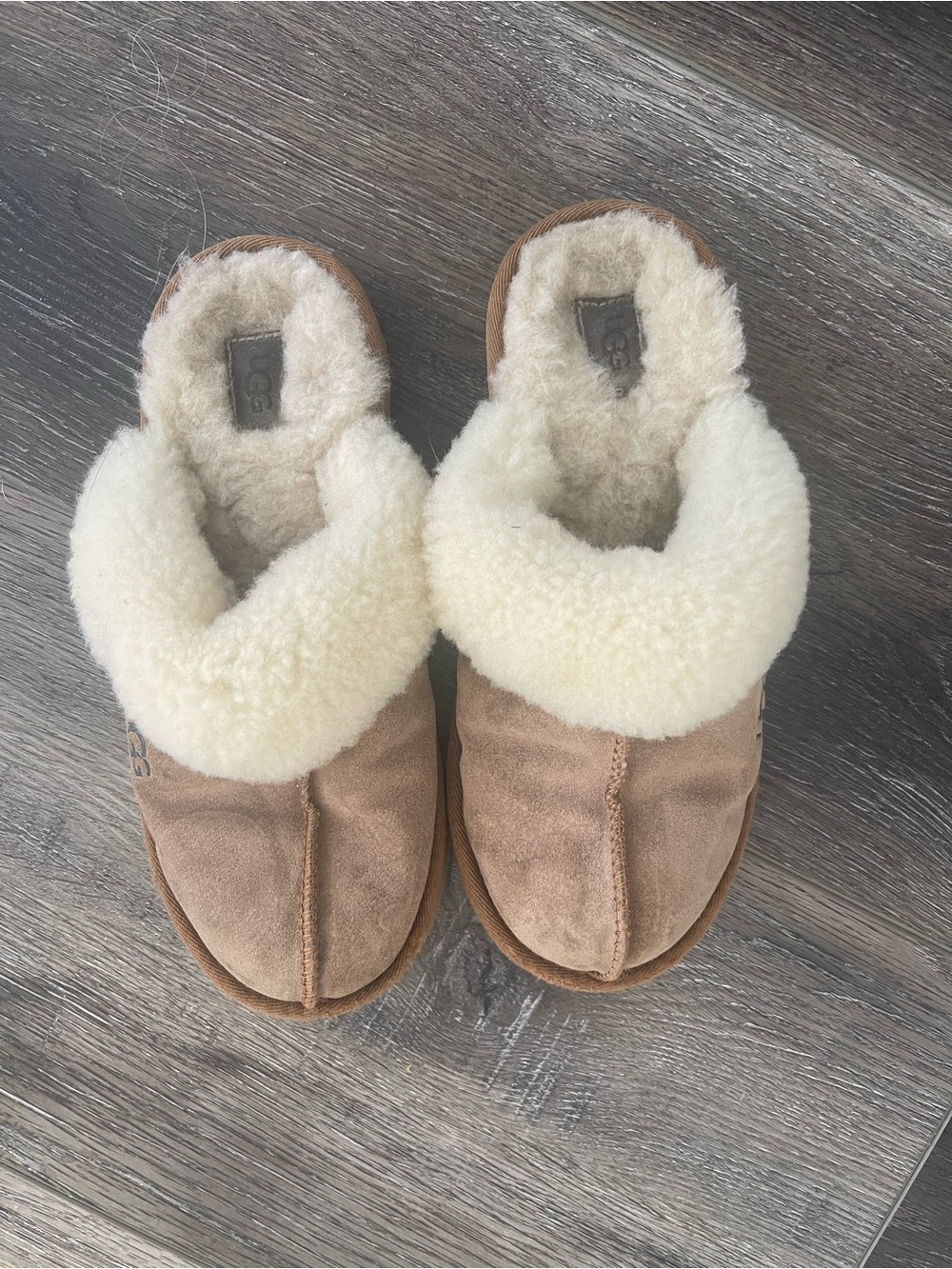 UGG Chestnut Suede Shearling-Lined Slip-On Clog girls size 4 EUC